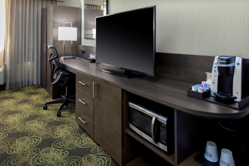 Hilton Garden Inn Reagan National Airport photo 25
