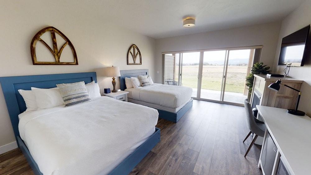 The Suites at Indian Springs Montana photo 28