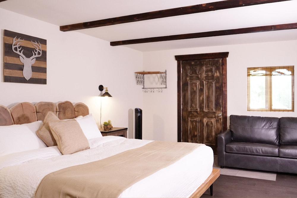 Paradise Village Hotel photo 8