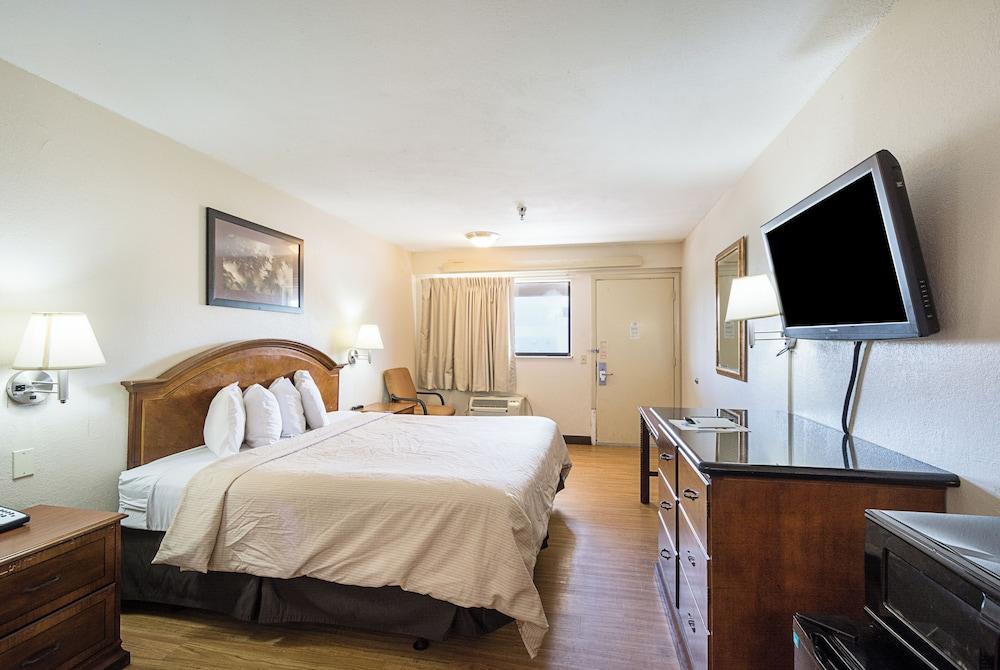 BAY INN photo 15
