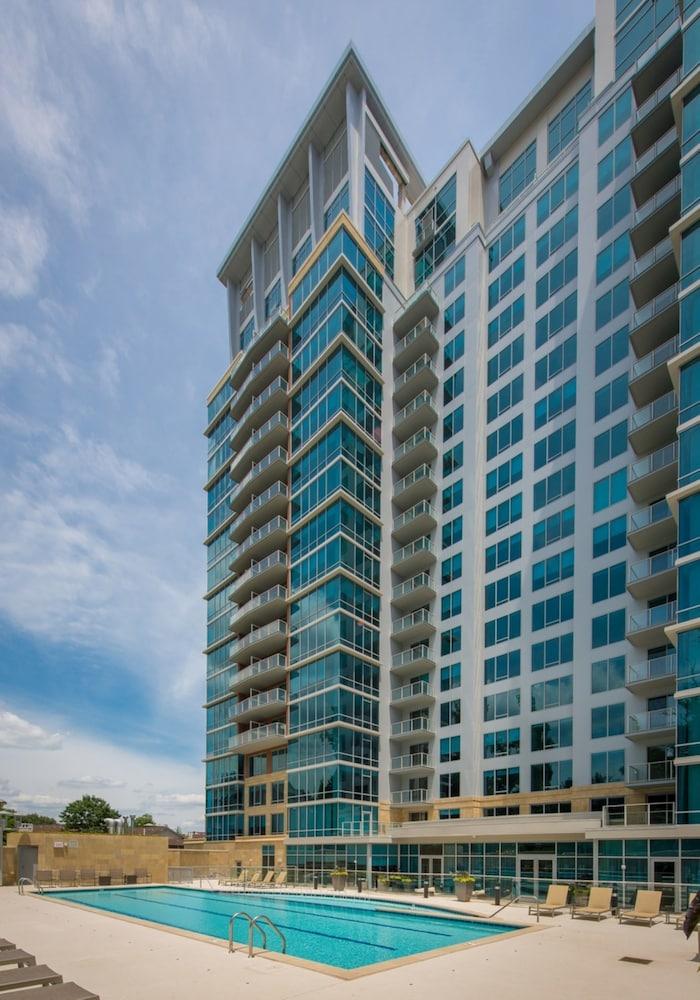 Bluebird Suites in Tysons Corner photo 27