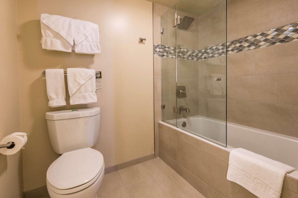 Aston Waikiki Beach Tower photo 27
