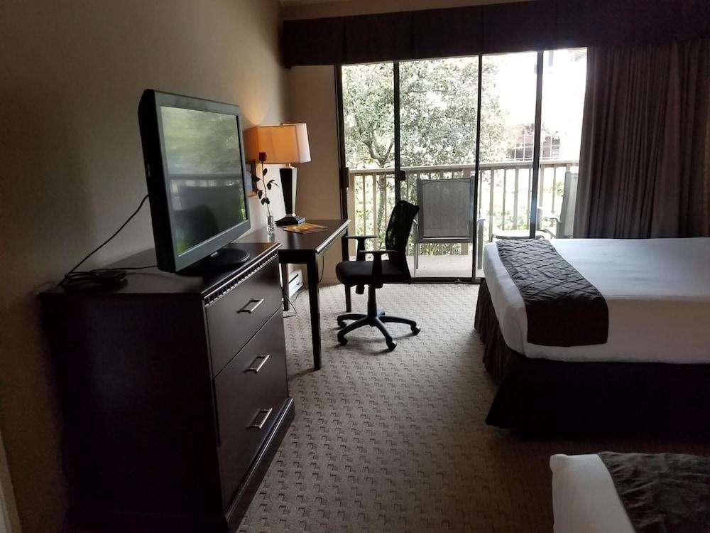 Adobe Inn photo 11