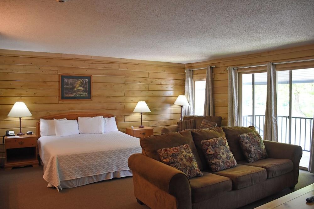 Paddle Wheel Inn photo 16