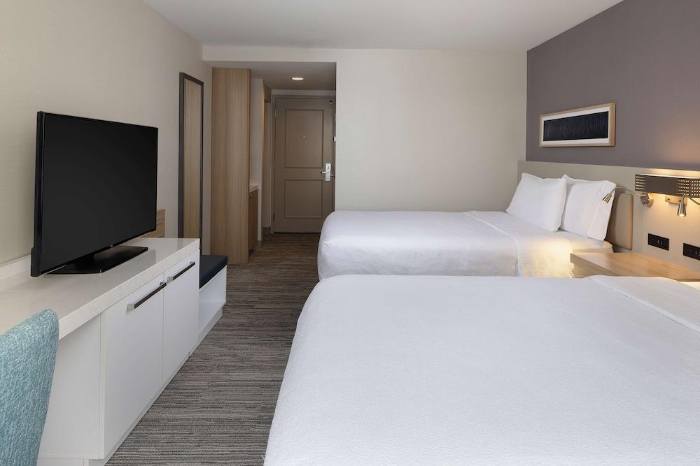 Hilton Garden Inn Queens/JFK Airport photo 31