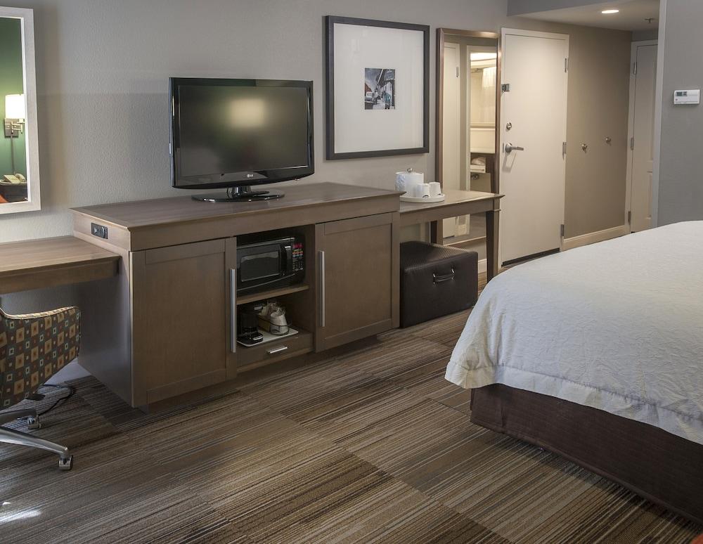 Hampton Inn New Orleans-St. Charles Ave./Garden District photo 4