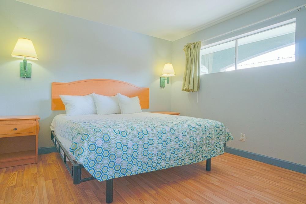 OYO Hotel Midland photo 9