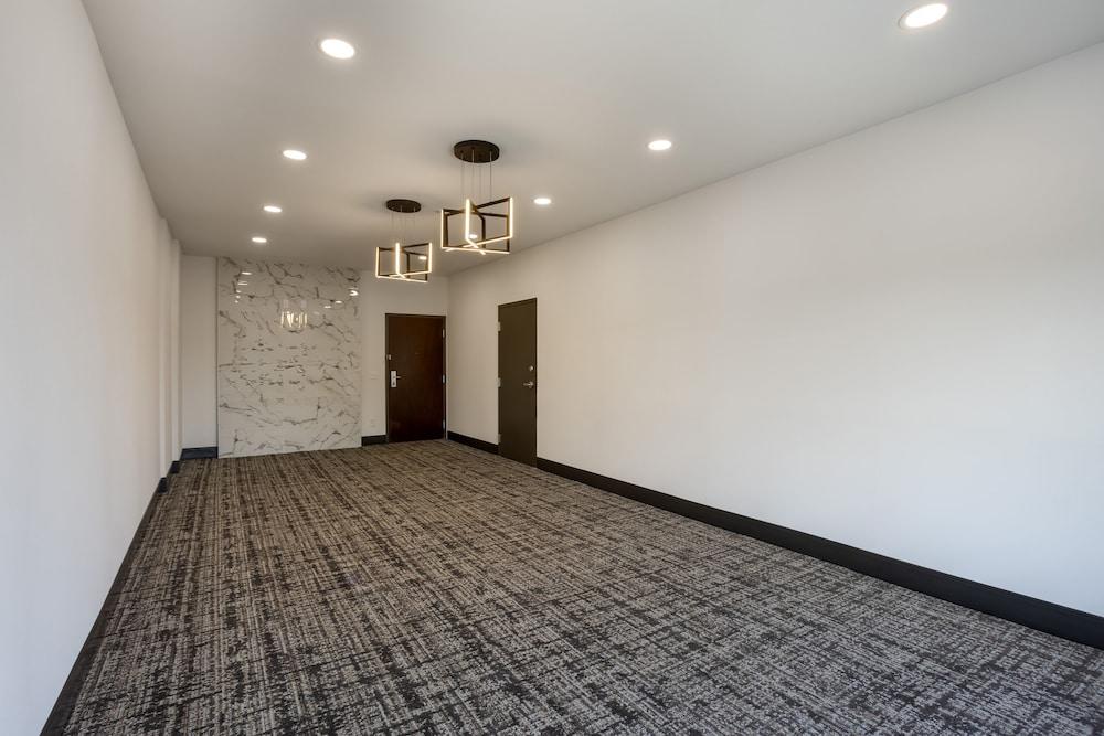 Best Western Plus Columbia Inn photo 34
