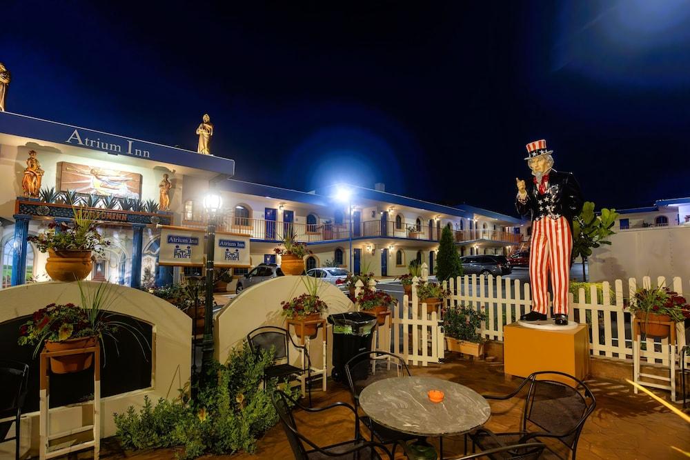 Atrium Inn photo 10