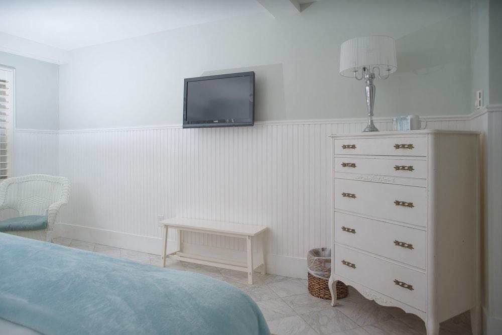 Marginal Way House Hotel photo 67