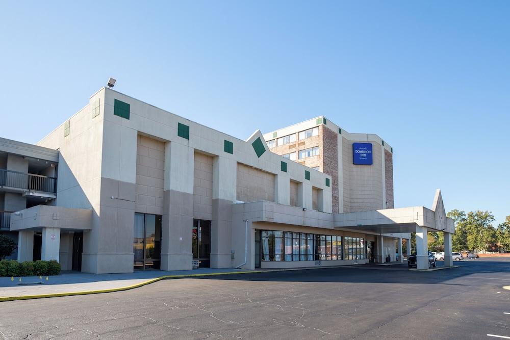 Dominion Inn & Suites photo 25