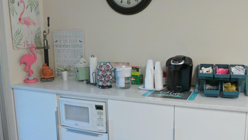 Island House Hotel photo 3