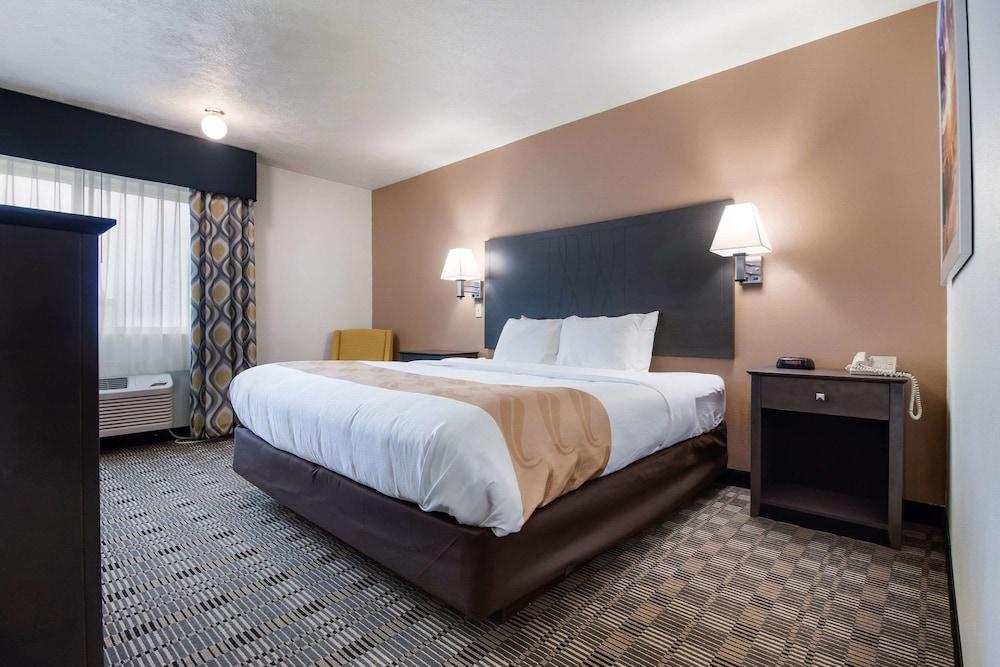 Quality Inn & Suites McCook photo 5