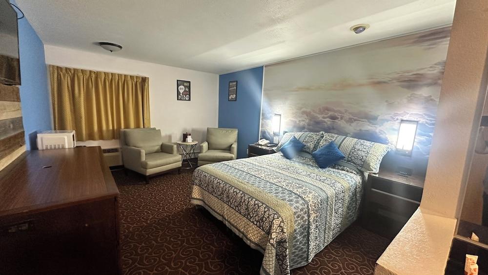 Chesaning Inn & Suites photo 21