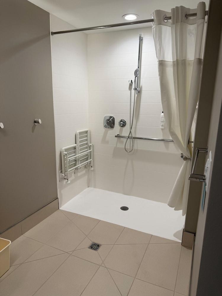 Springhill Suites By Marriott Fargo photo 24