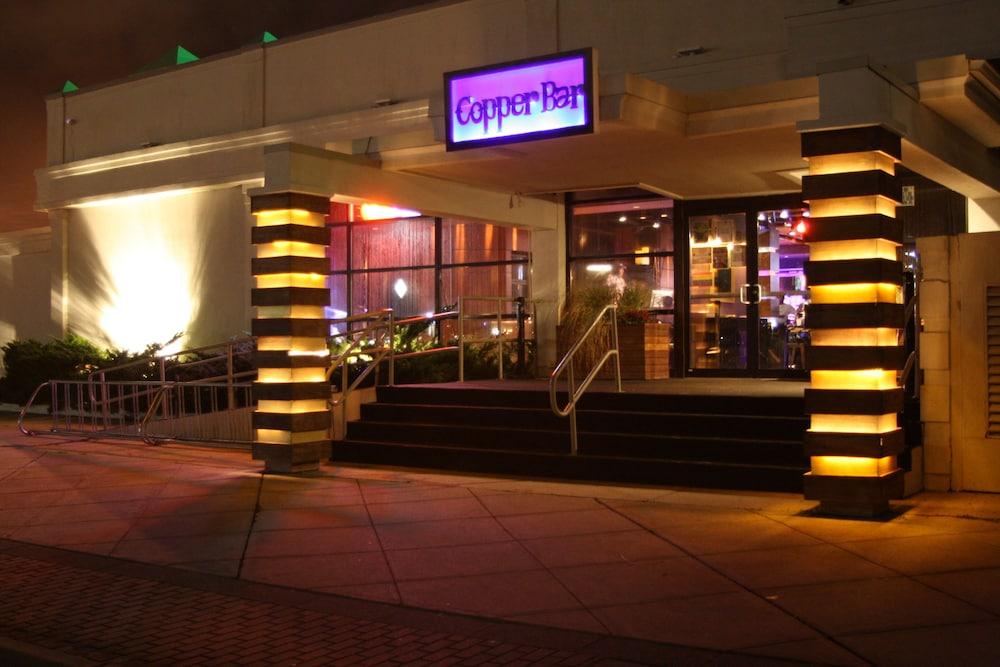 The Empress Hotel & Adult Nightclub photo 10