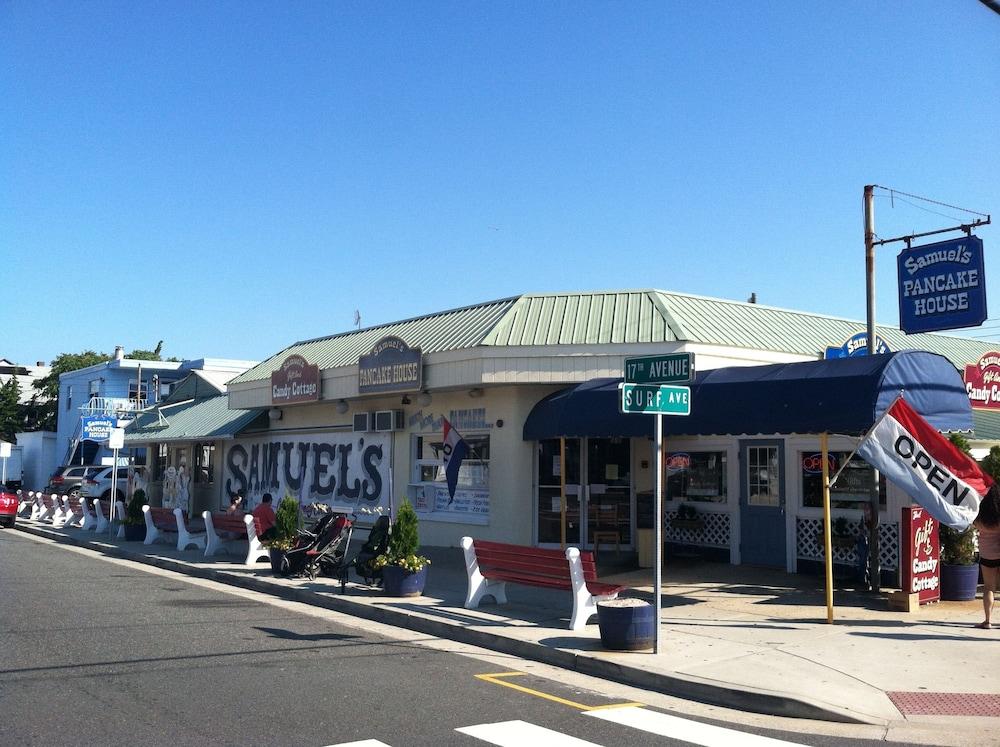 Hemingways By the Sea photo 32