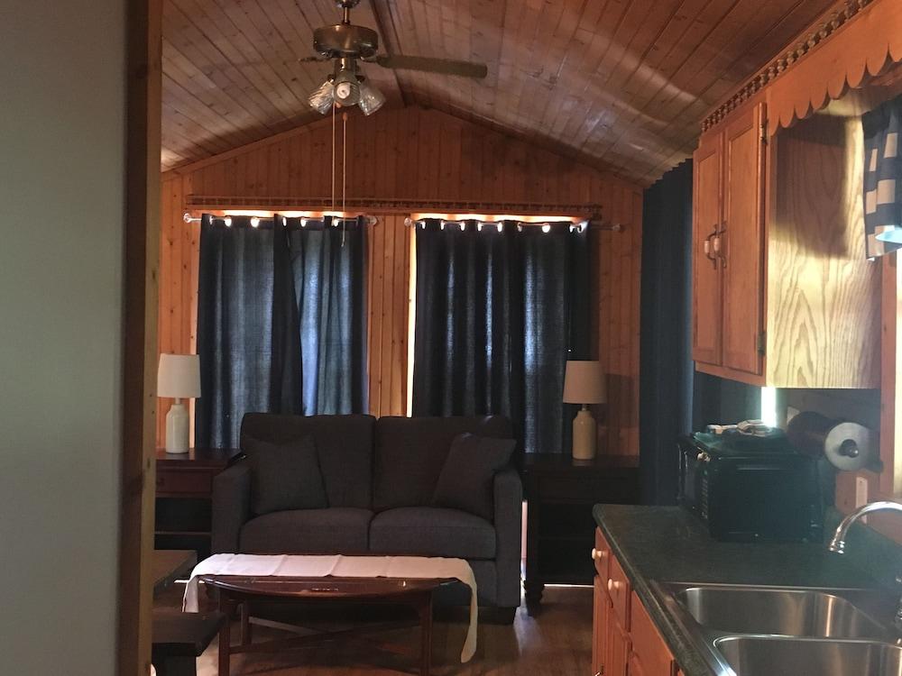 Smoky View Cottages & RV Resorts photo 11