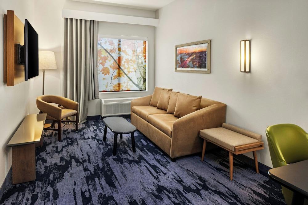 Fairfield Inn & Suites by Marriott Cedar Rapids North photo 16