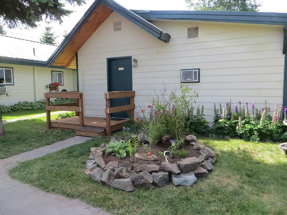 Lakeside Resort and Motel photo 76