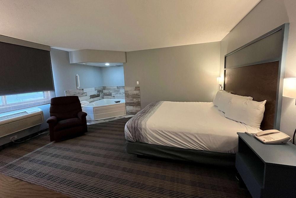 AmericInn by Wyndham Ladysmith photo 30