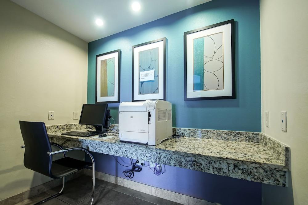 Days Inn by Wyndham Baton Rouge/I-10 photo 20