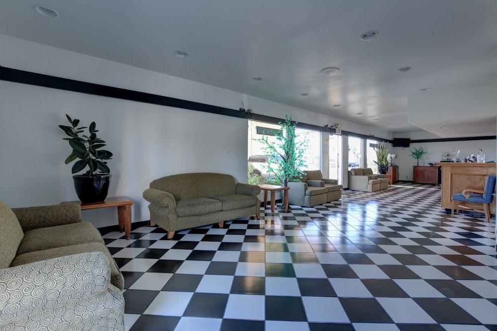 Aviation Inn photo 2