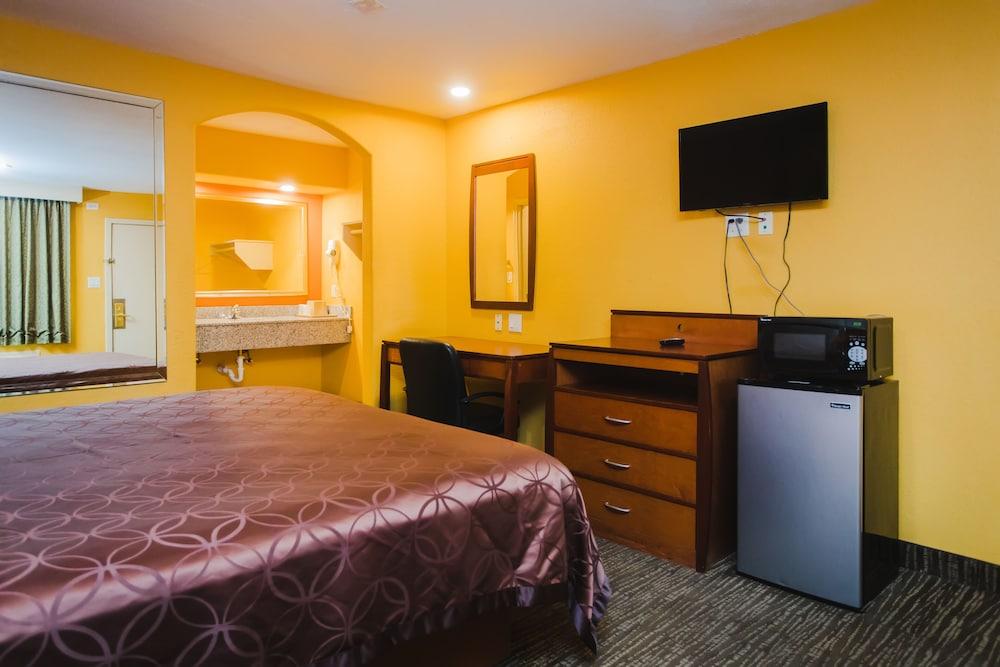 Express Inn Gulf Bank photo 18
