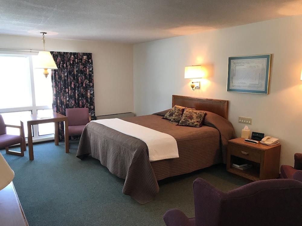 T-Bird Motor Inn photo 18