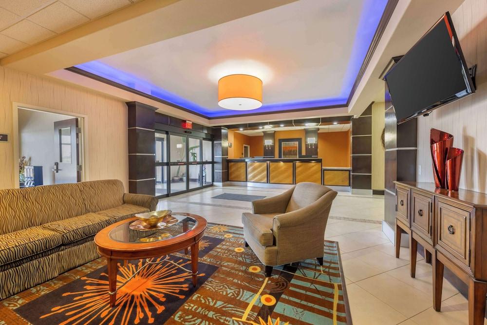 Best Western Plus Midland Suites photo 2