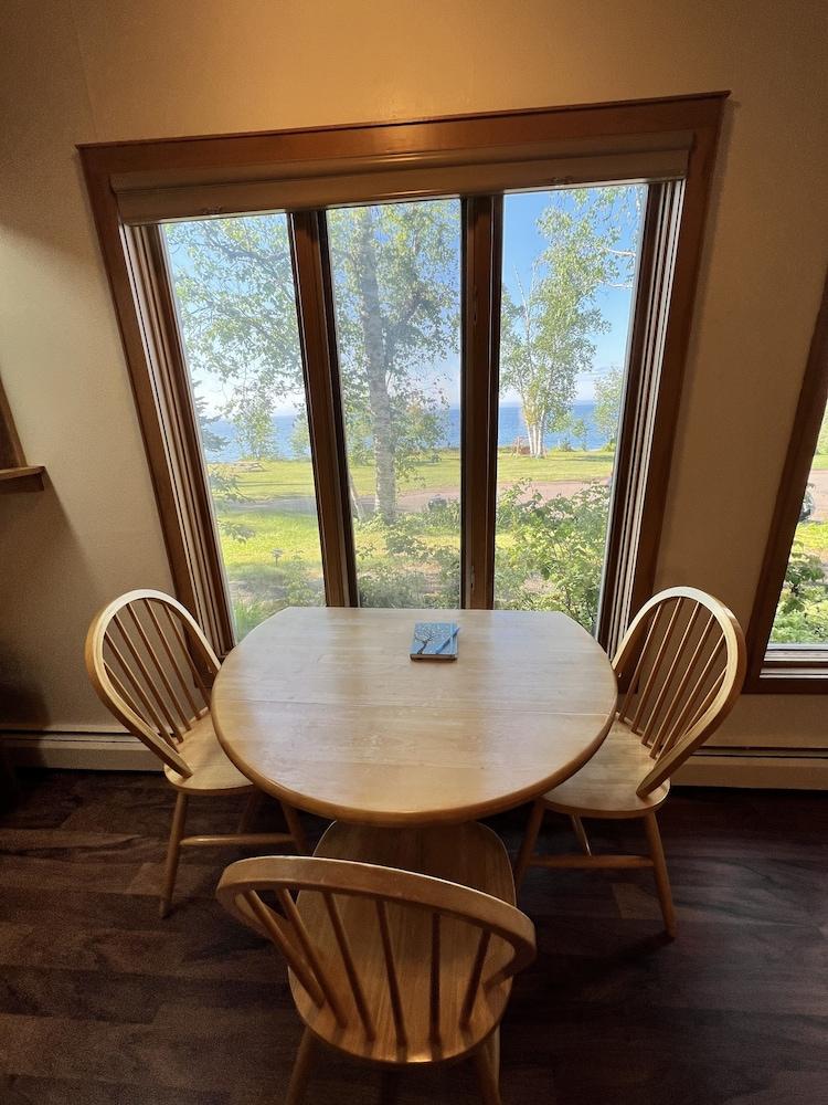 Thomsonite Beach Inn photo 74
