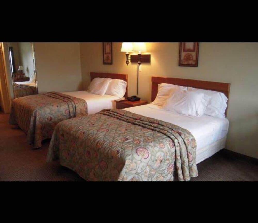 City Heart Inn & Suites photo 14