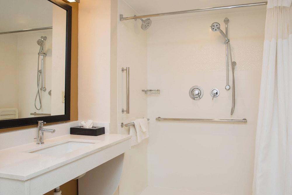 Fairfield by Marriott Inn & Suites Raynham Middleborough/Plymouth photo 20