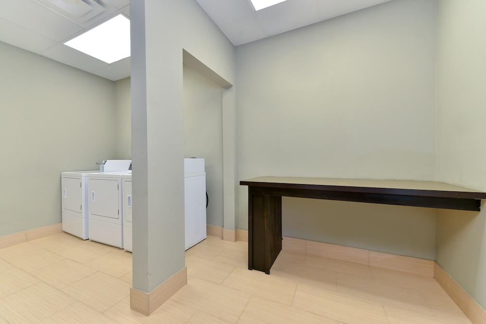 Hallmarc Studios photo 29