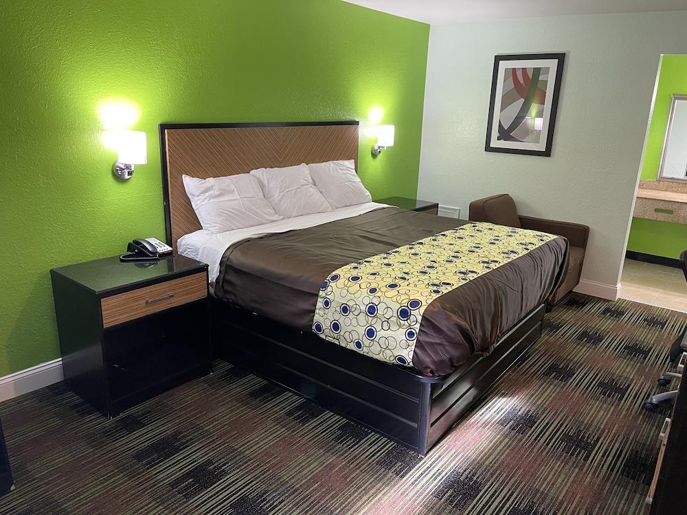 Bowers Hill Inn photo 1