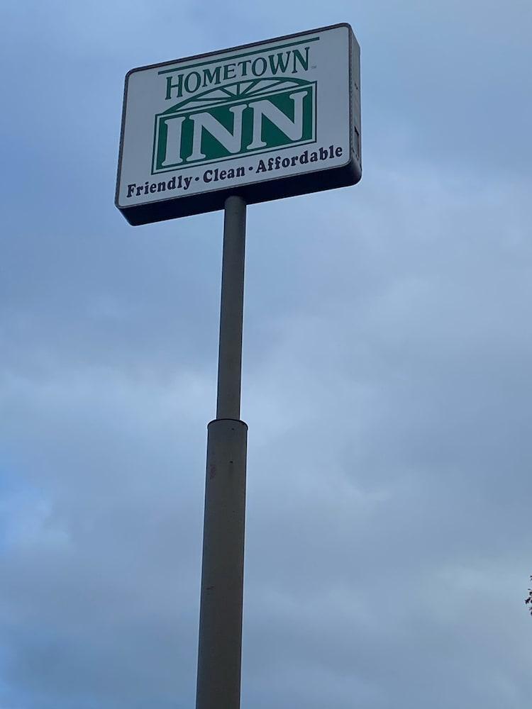 Hometown Inn photo 17