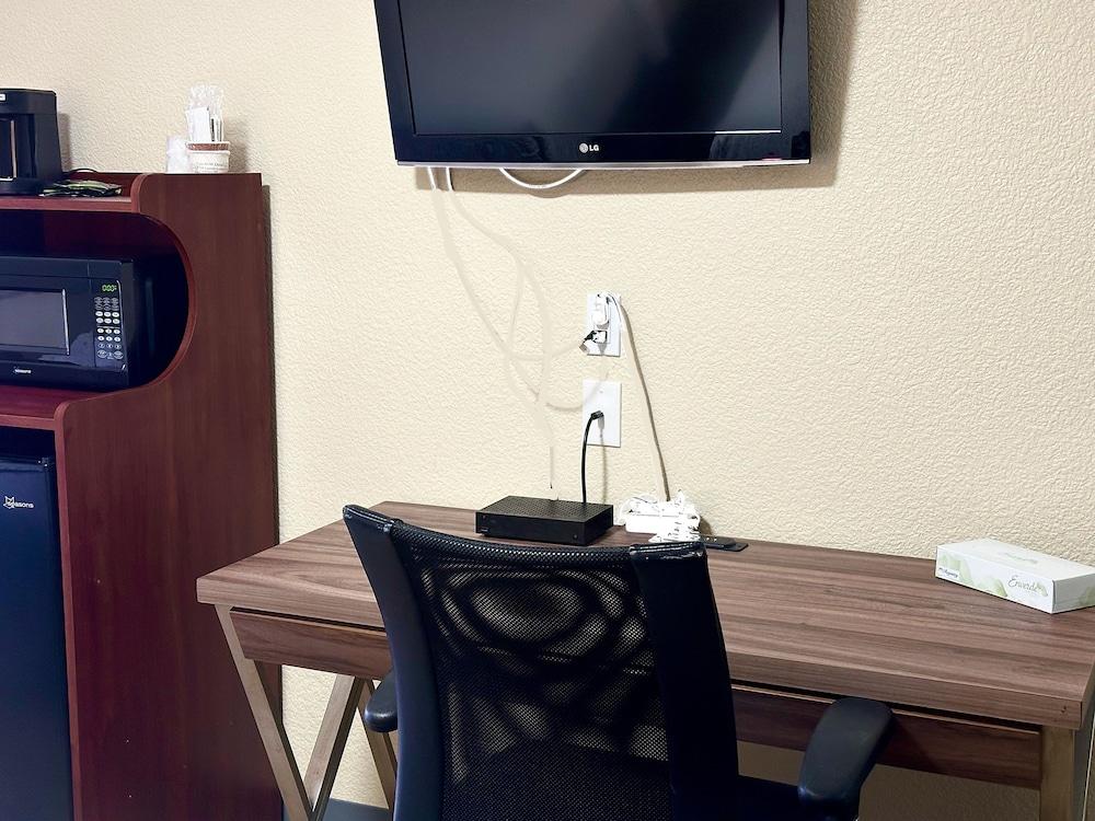 Wapiti Self-Service Lodge photo 38