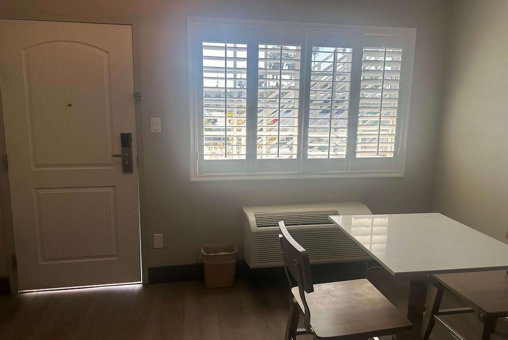 Super 8 by Wyndham Oceanside Downtown photo 24