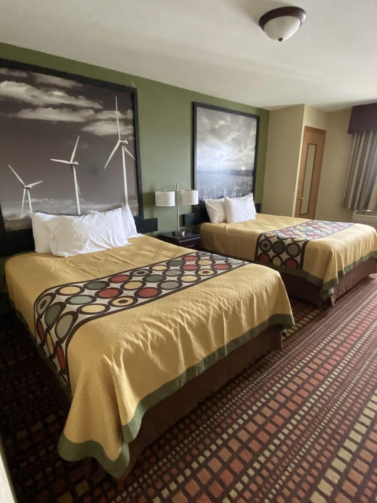 Relax Inn and Suite by Capital O I 80 photo 4