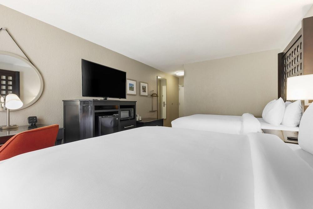 Comfort Inn Plano-Dallas photo 18