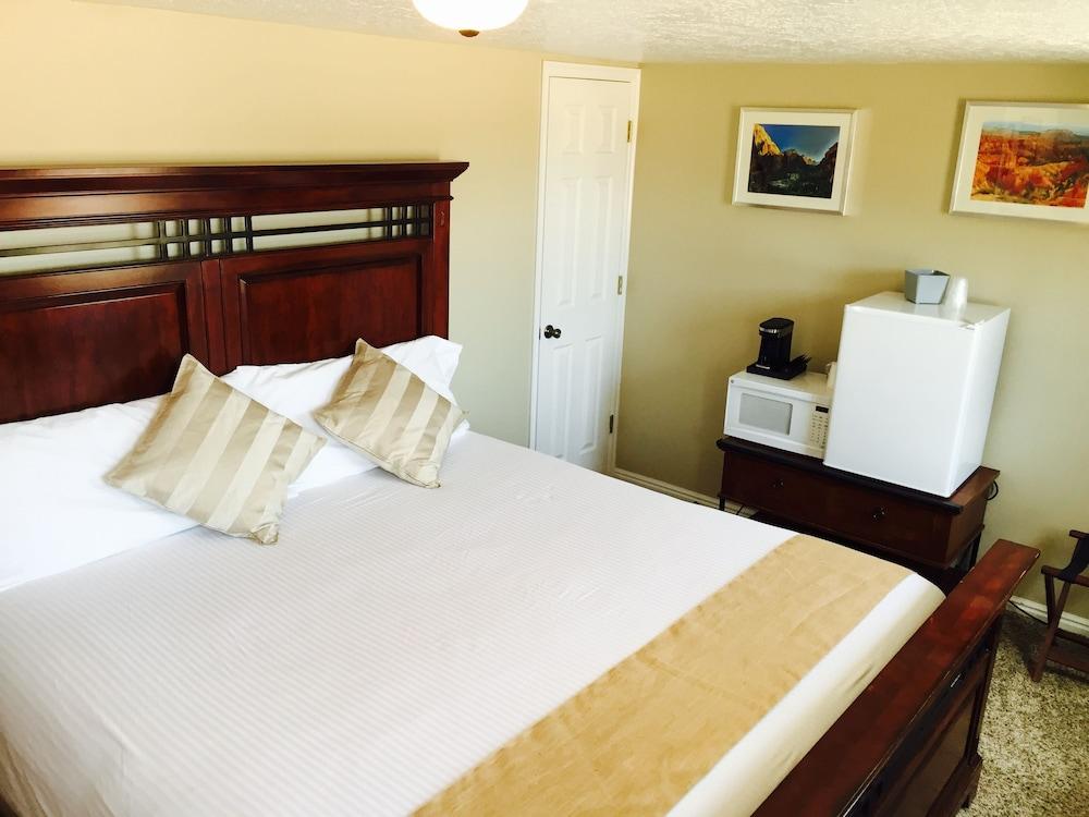 Mountain Ridge Cabins and Lodging photo 41