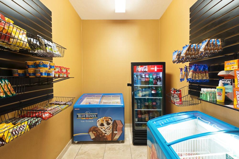 Holiday Inn Express & Suites Casa Grande by IHG photo 18