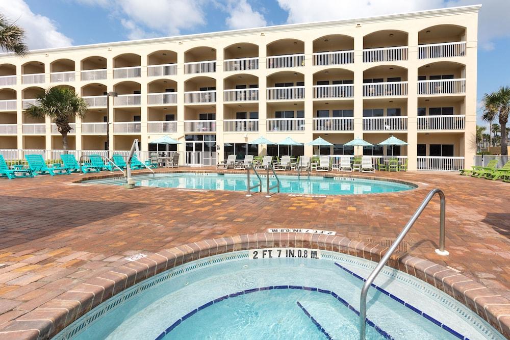 Hampton Inn St. Augustine Beach photo 37