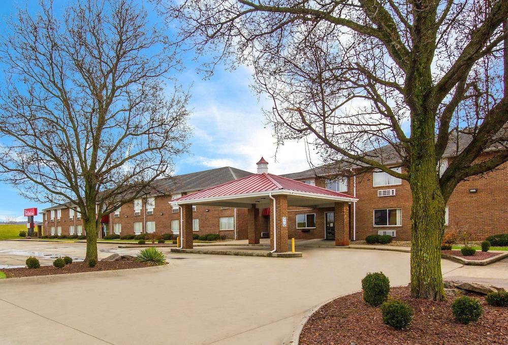 Red Roof Inn Lawrenceburg photo 37