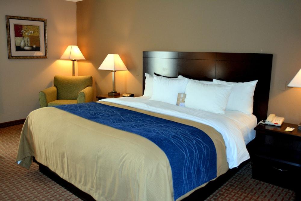 Quality Inn I-70 Near Kansas Speedway photo 9