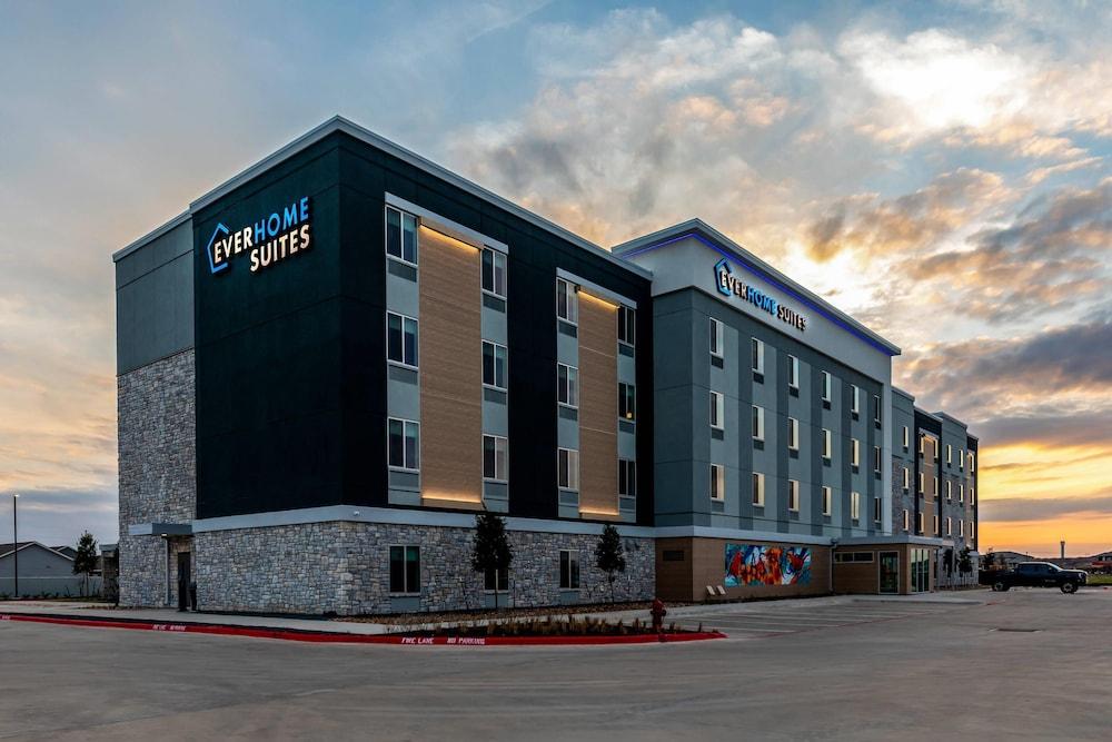 Everhome Suites Bastrop photo 38