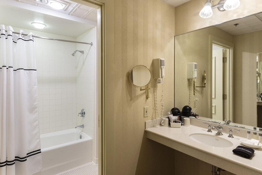 Hotel Winneshiek photo 5