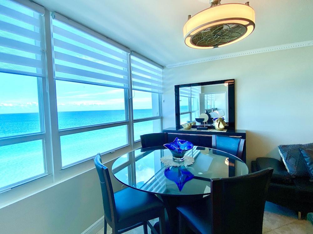 Direct ocean front condo Miami Beach photo 8