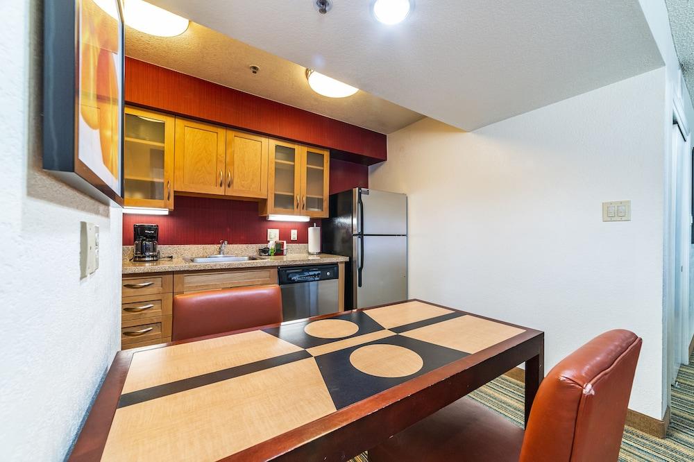 Metro Phoenix Extended Stay photo 68