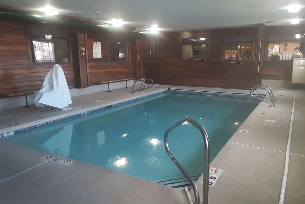 Super 8 by Wyndham Rock Springs photo 27